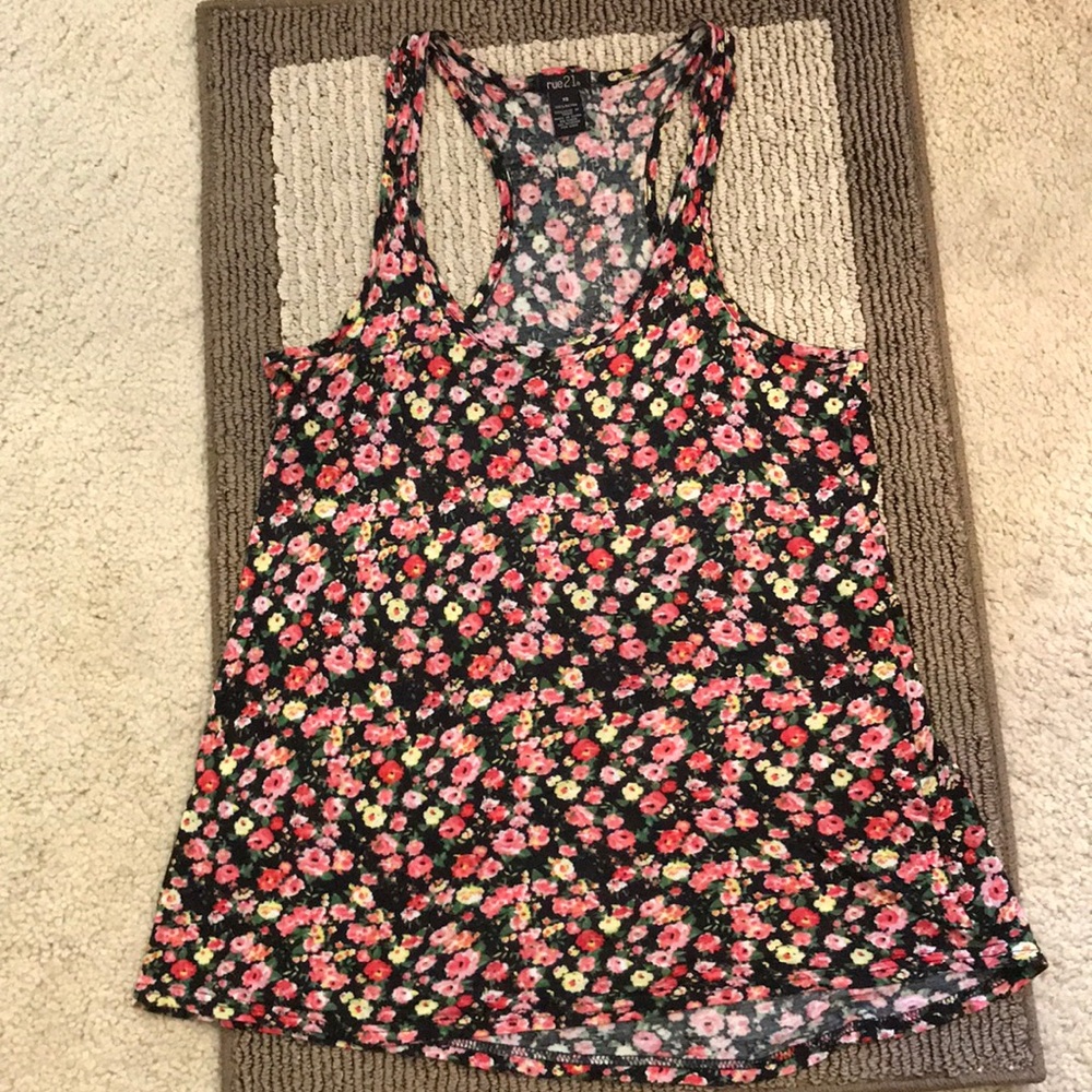 Ladies/Junior Rue 21 Floral Top